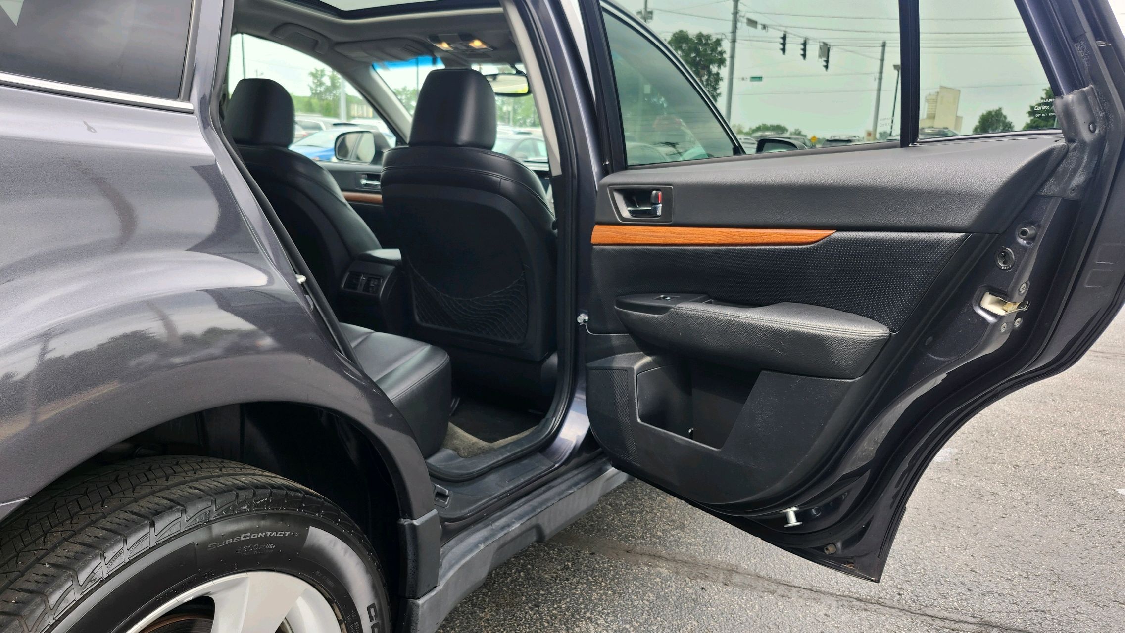 2013 Subaru Outback 3.6R Limited photo 27