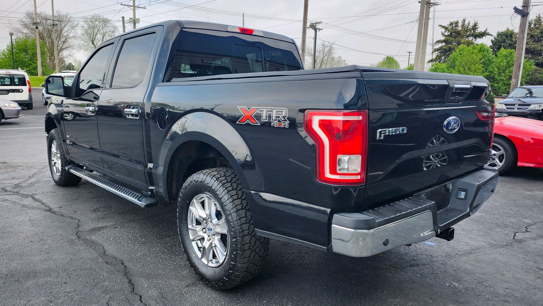 2015 Ford F-150 XLT photo 28