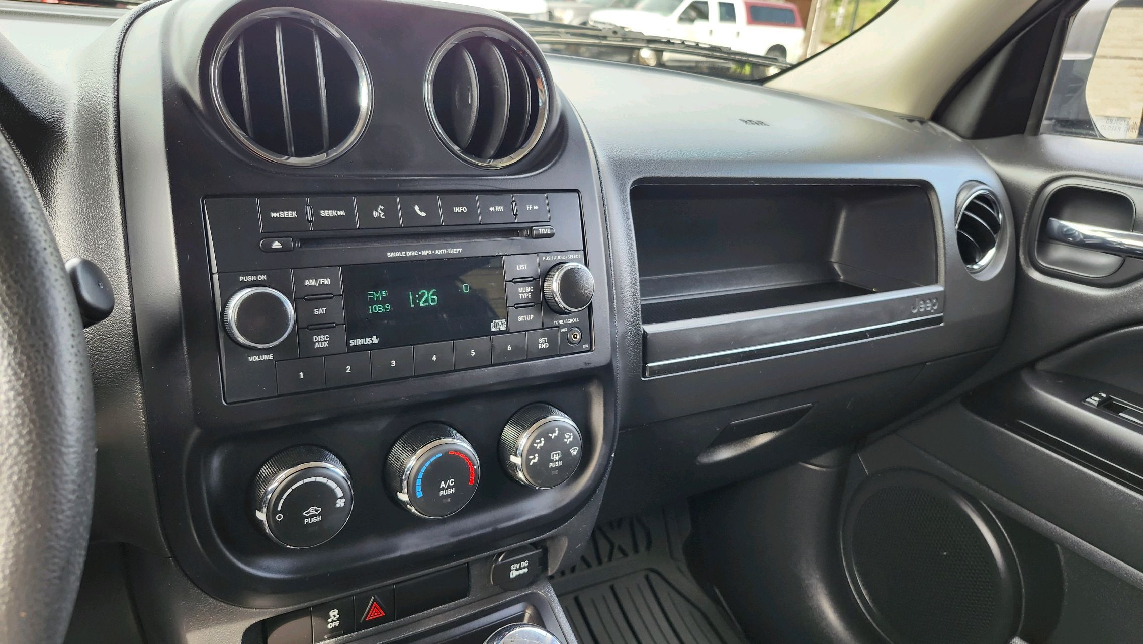 2015 Chrysler 200 S photo 26