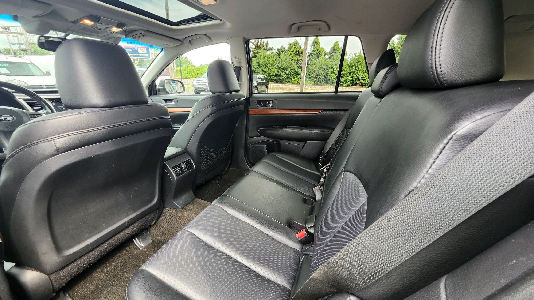 2013 Subaru Outback 3.6R Limited photo 25