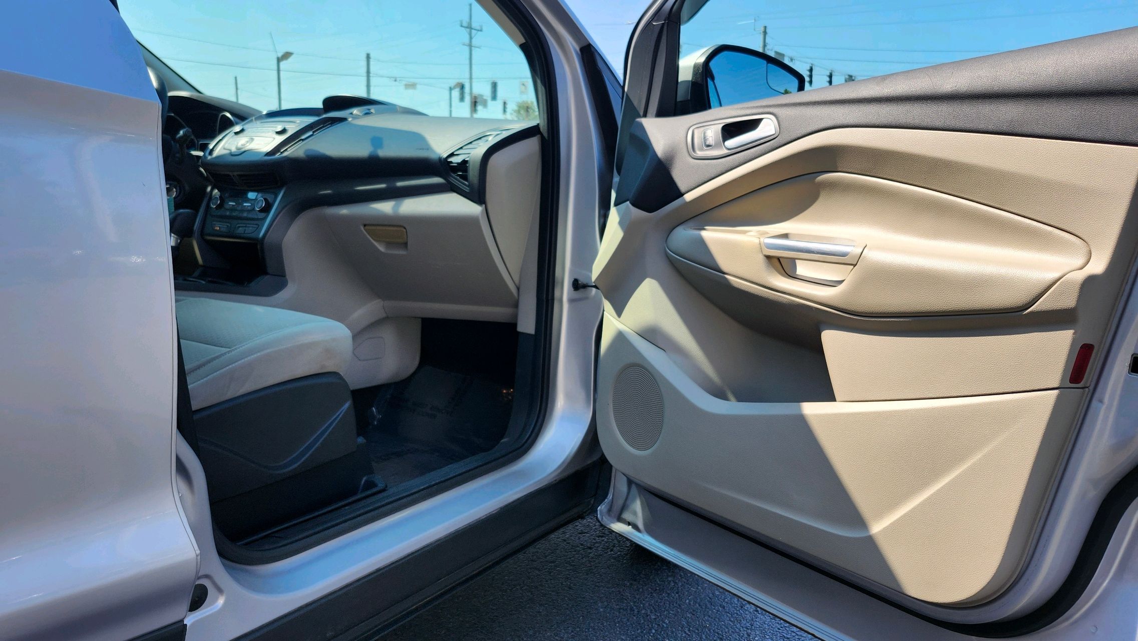 2017 Ford Escape SE photo 18