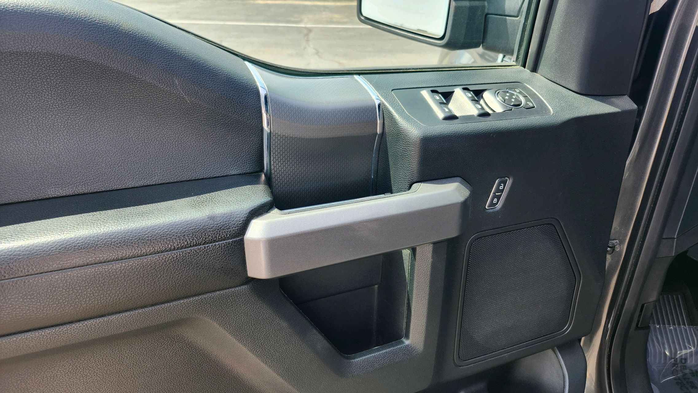 2019 Ford Edge SEL photo 48