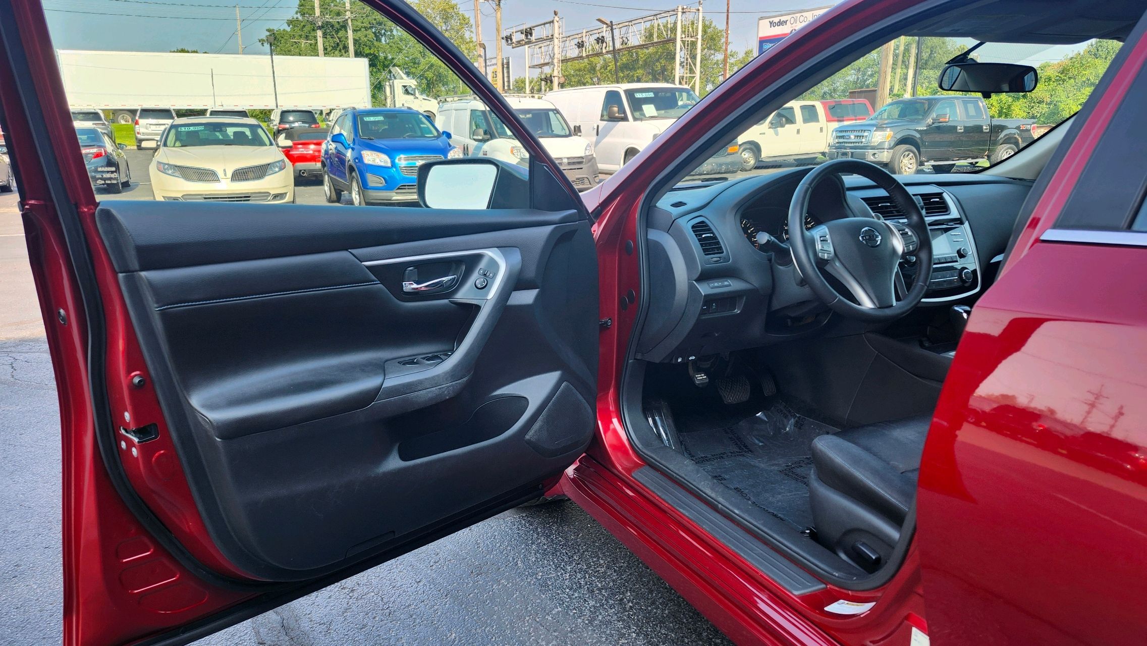 2018 Nissan Altima 2.5 SR photo 9