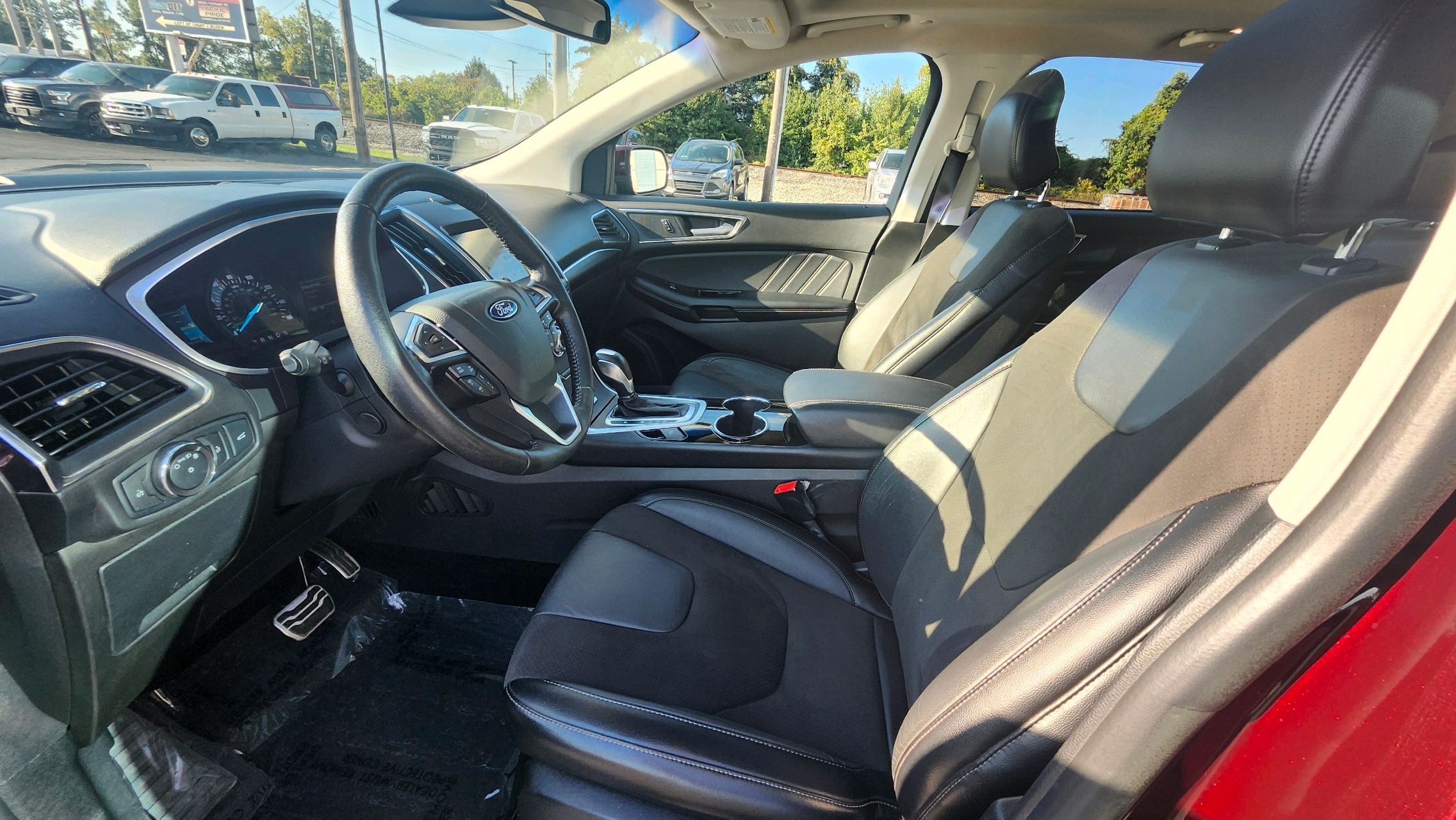 2019 Ford Edge SEL photo 21