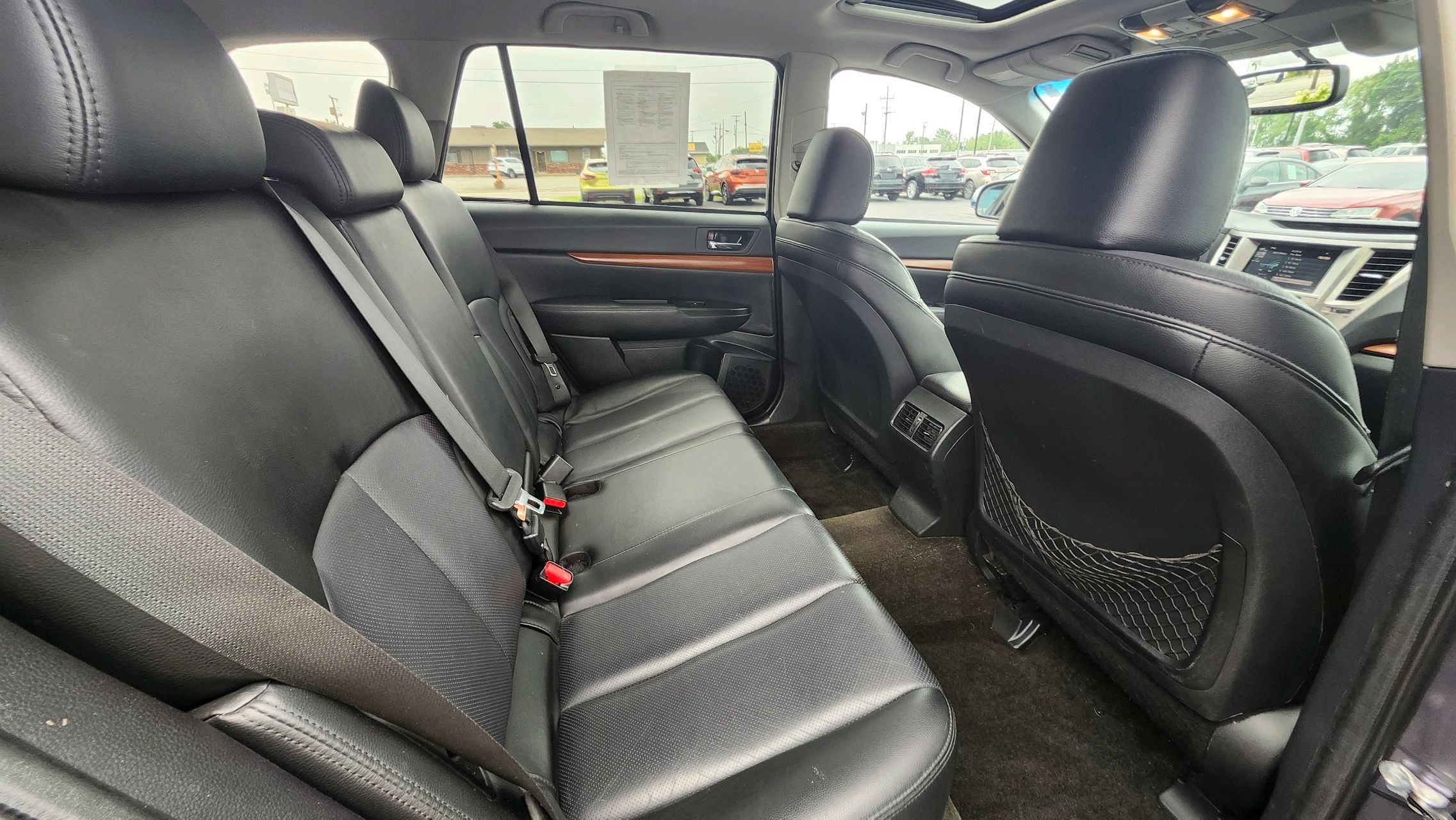 2013 Subaru Outback 3.6R Limited photo 26
