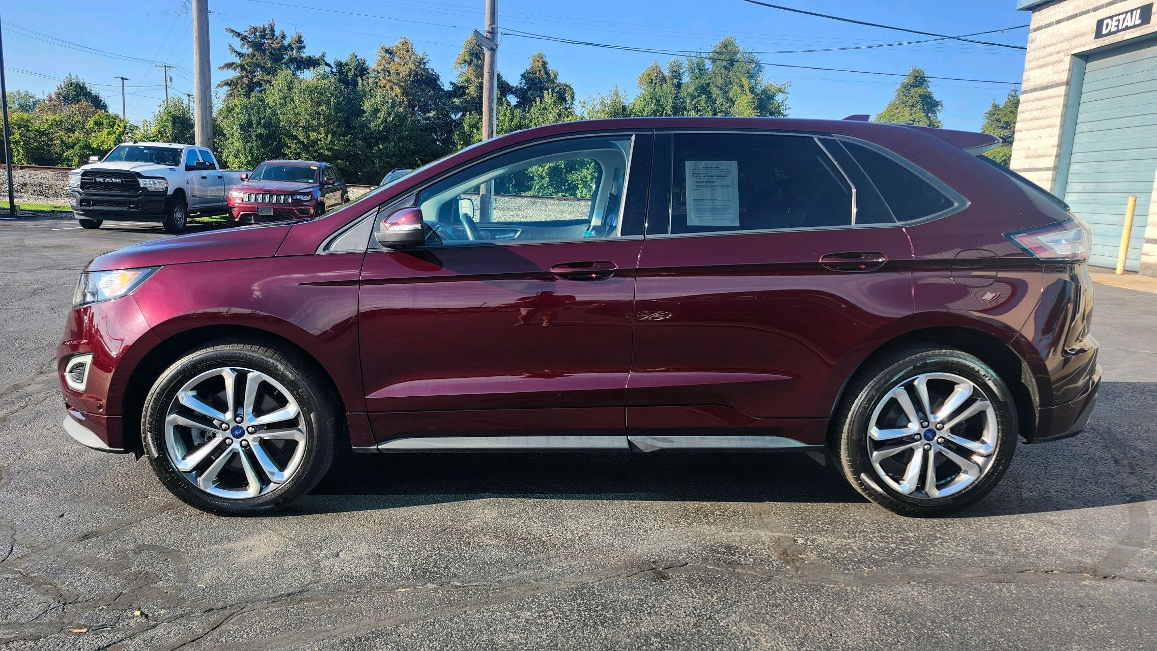 2019 Ford Edge SEL photo 17