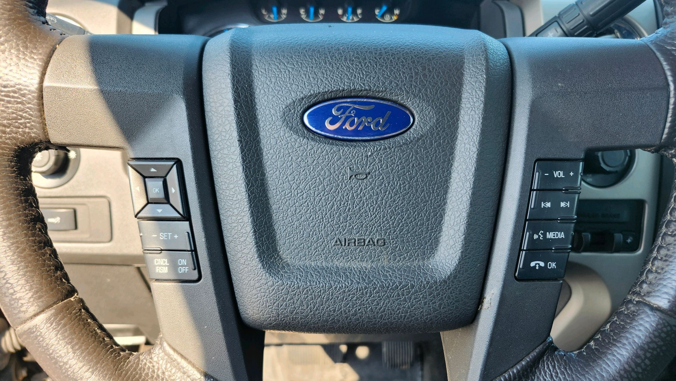 2015 Chrysler 200 S photo 54