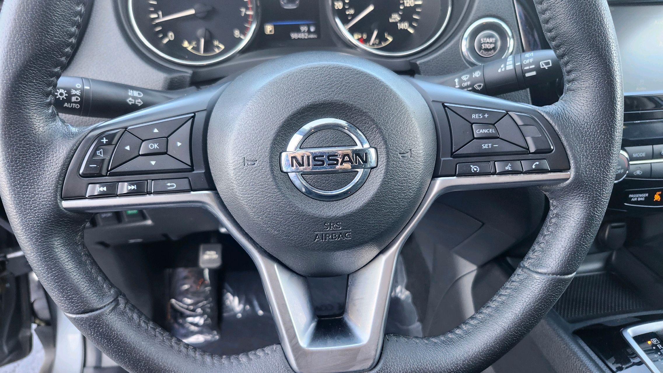 2019 Nissan Rogue SV photo 15