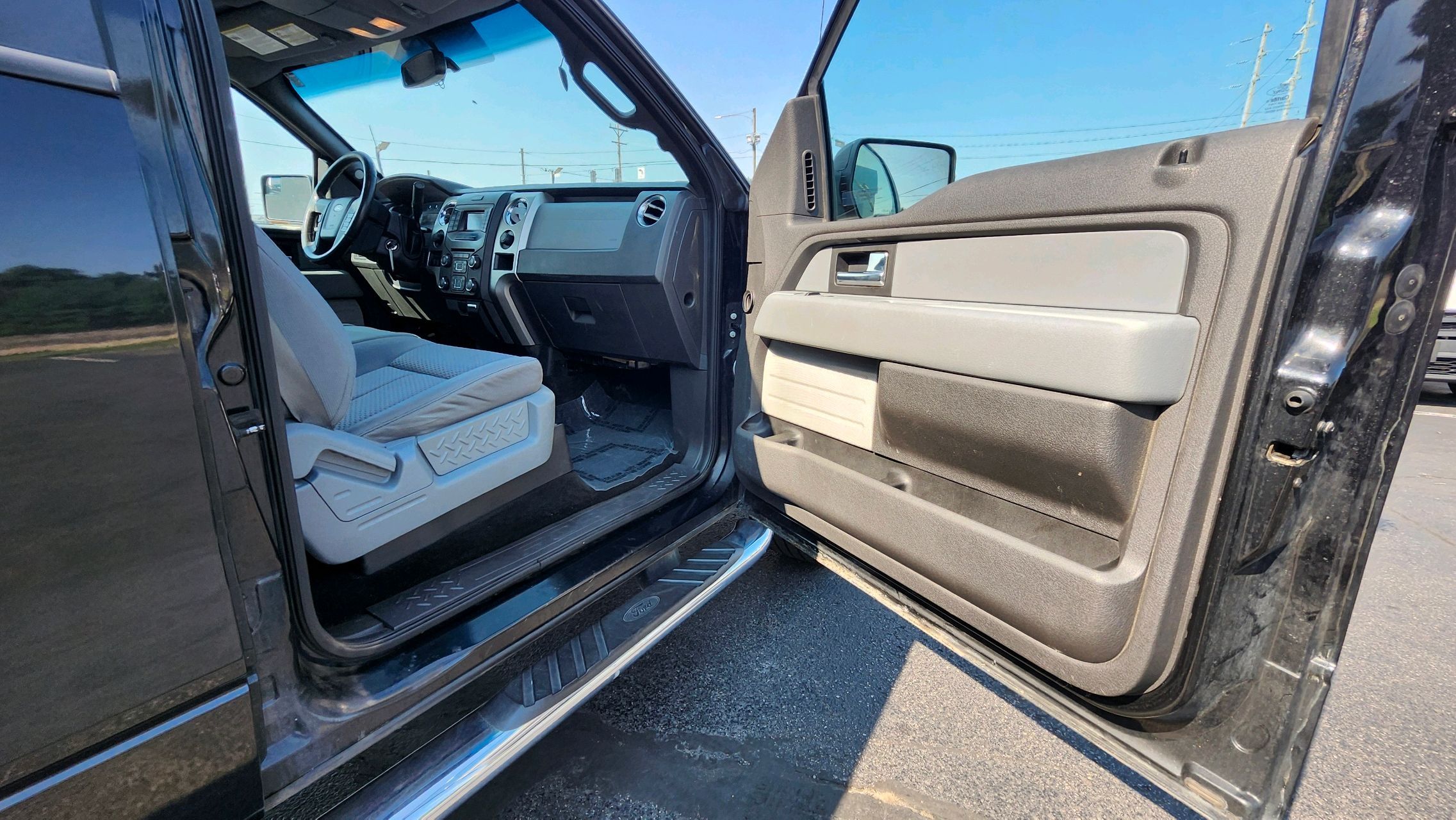 2013 Ford F-150 photo 22