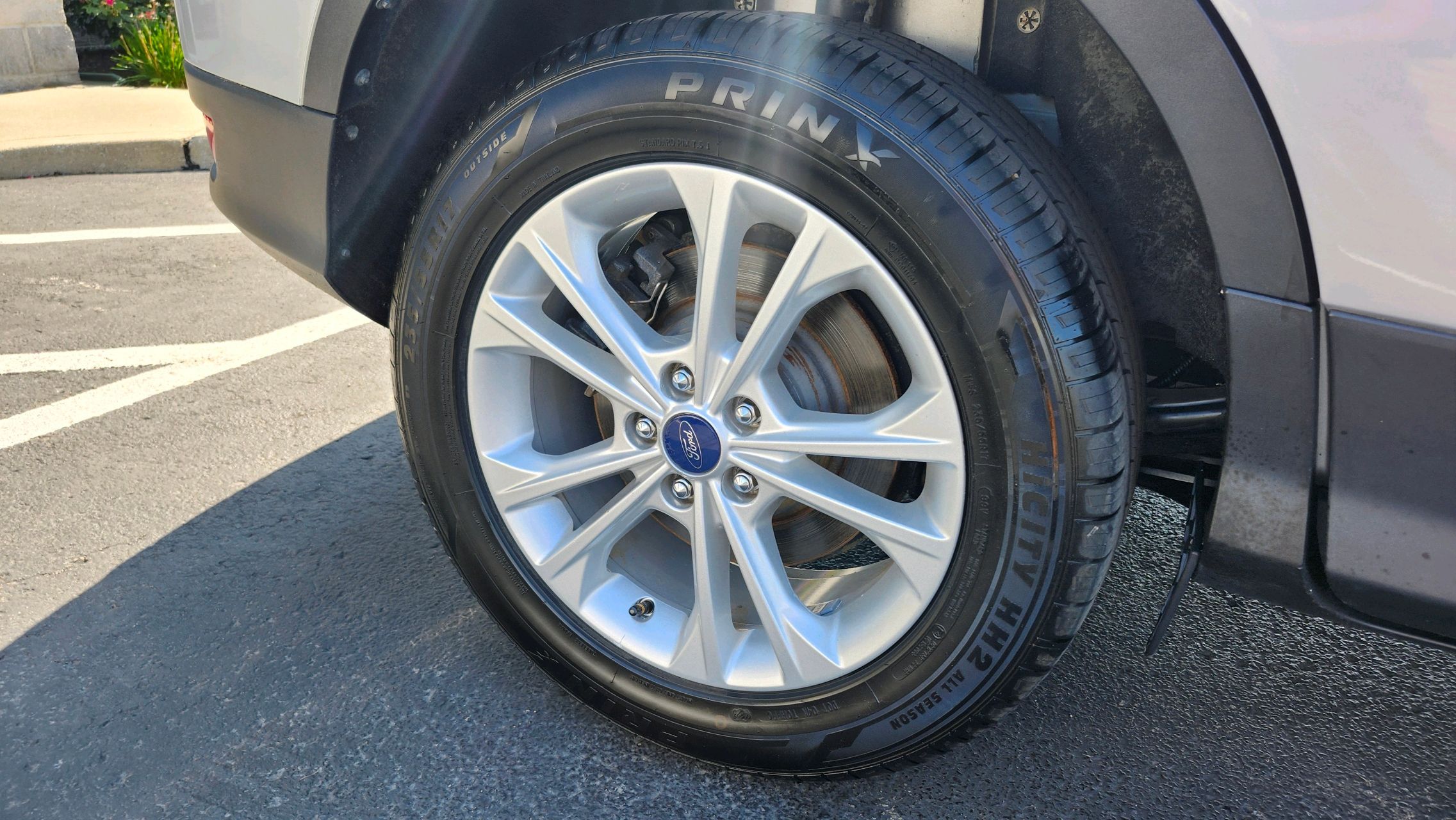 2017 Ford Escape SE photo 28