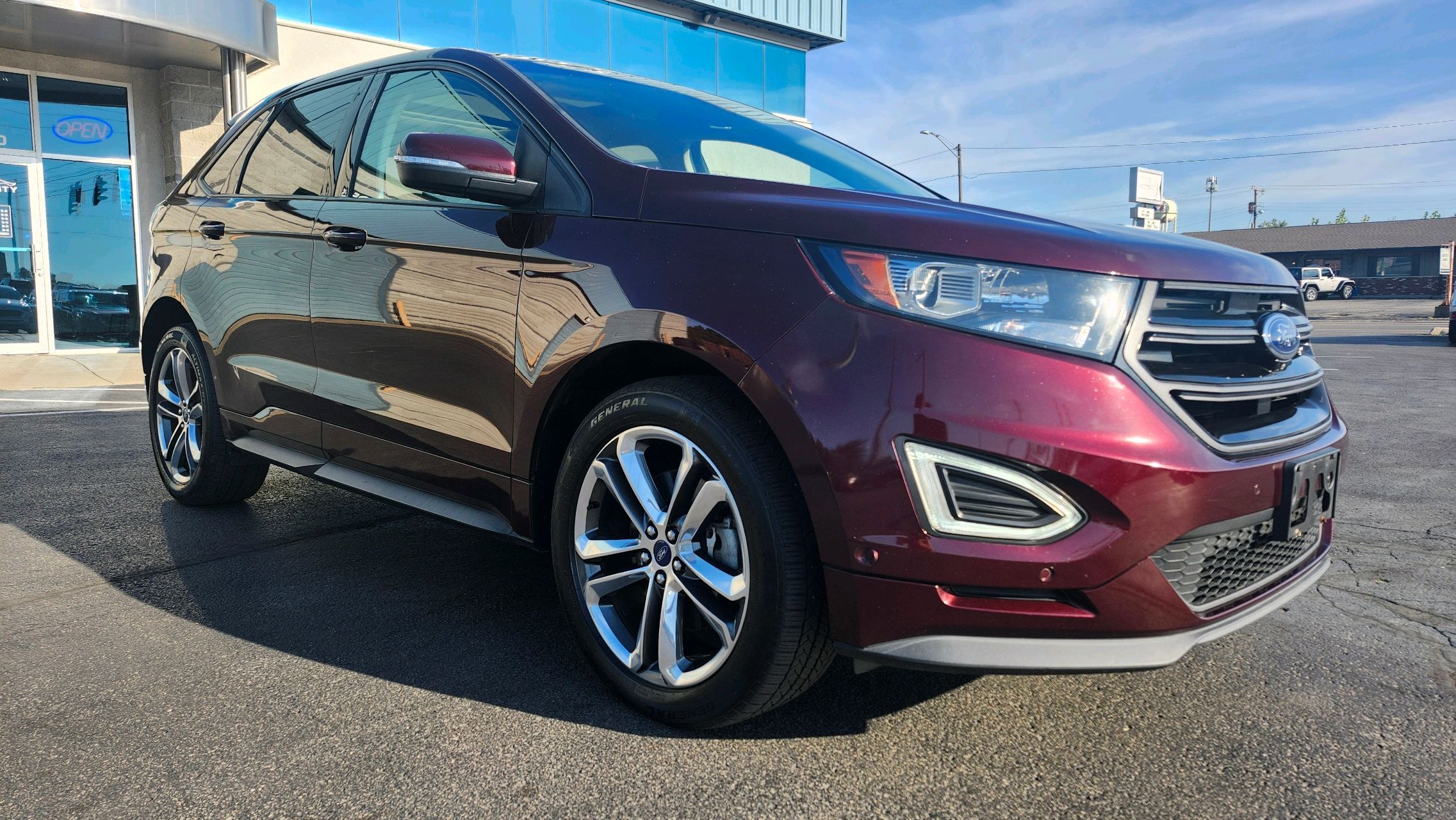 2019 Ford Edge SEL photo 12