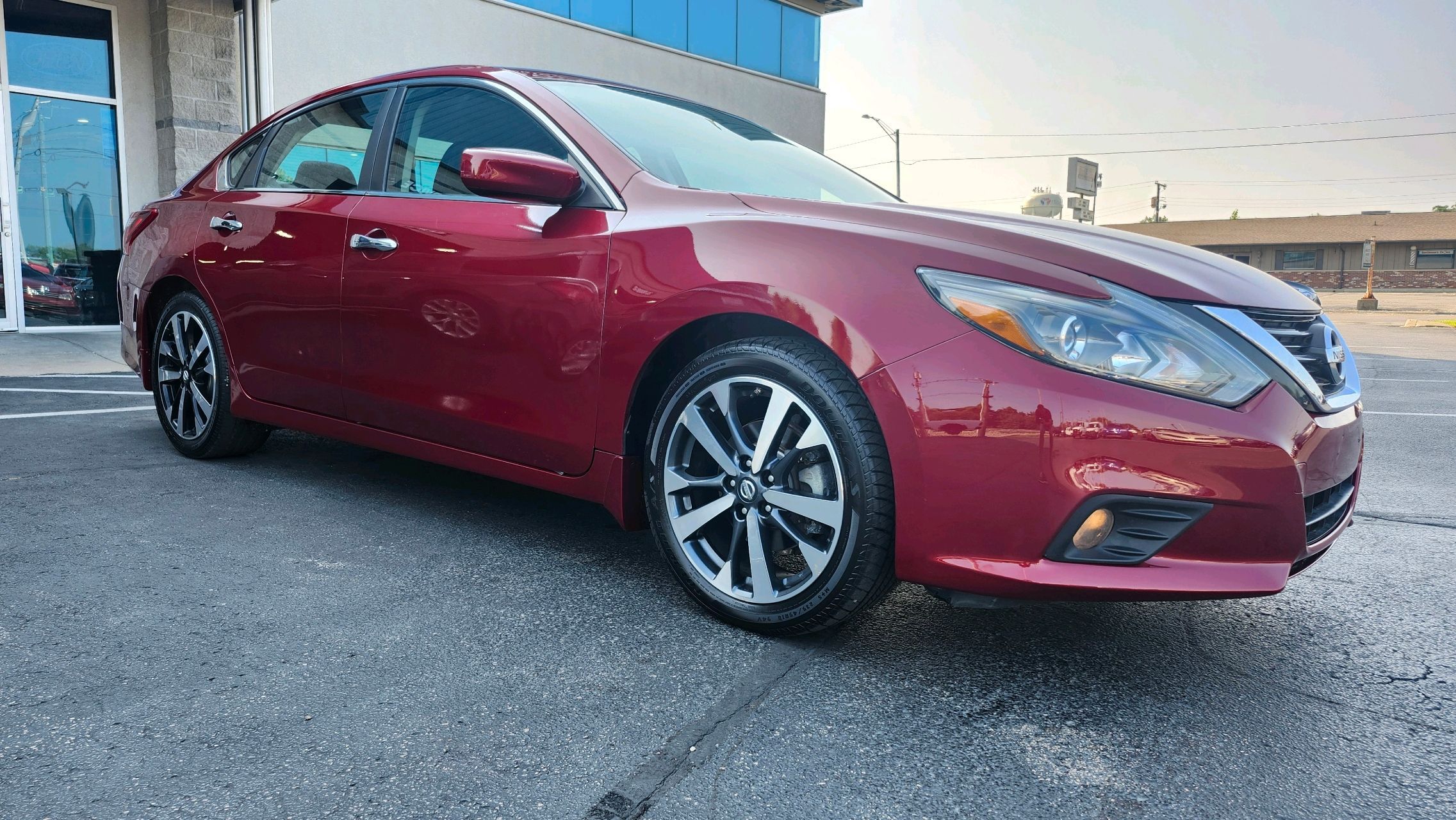 2018 Nissan Altima 2.5 SR photo 2