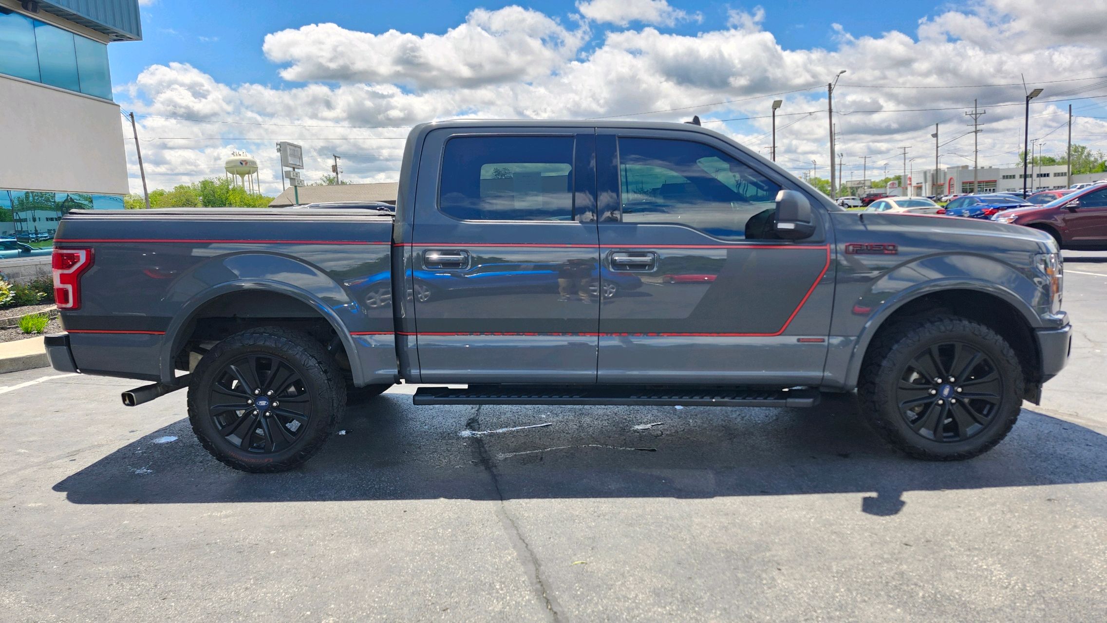 2015 Ford F-150 XLT photo 45