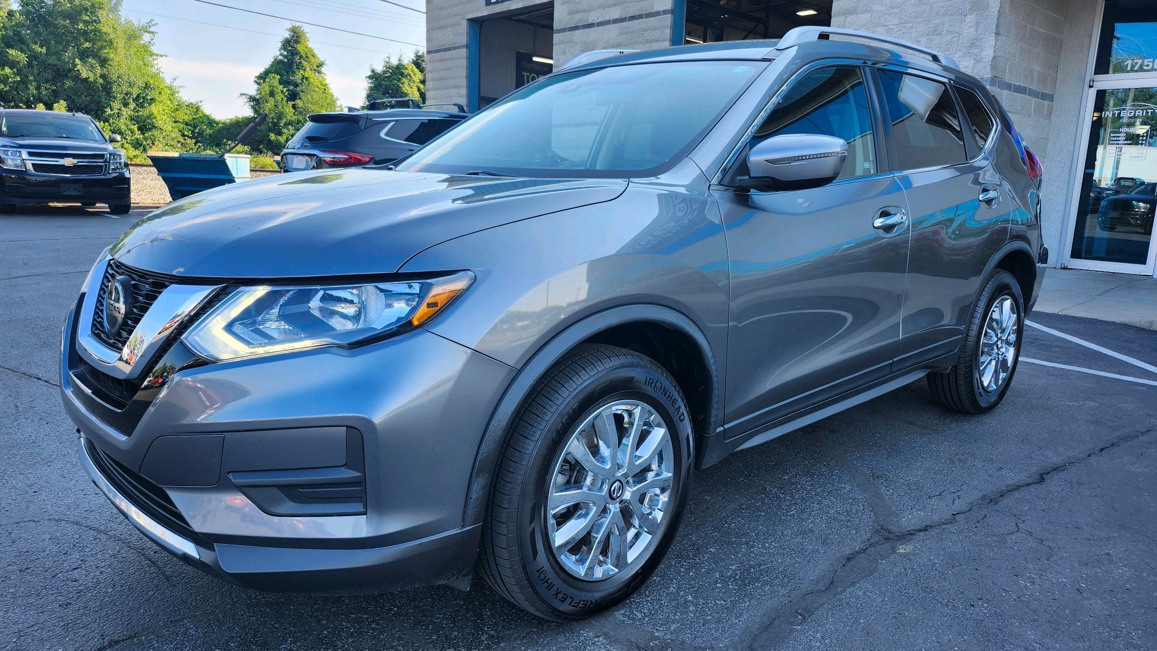 2019 Nissan Rogue SV photo 7
