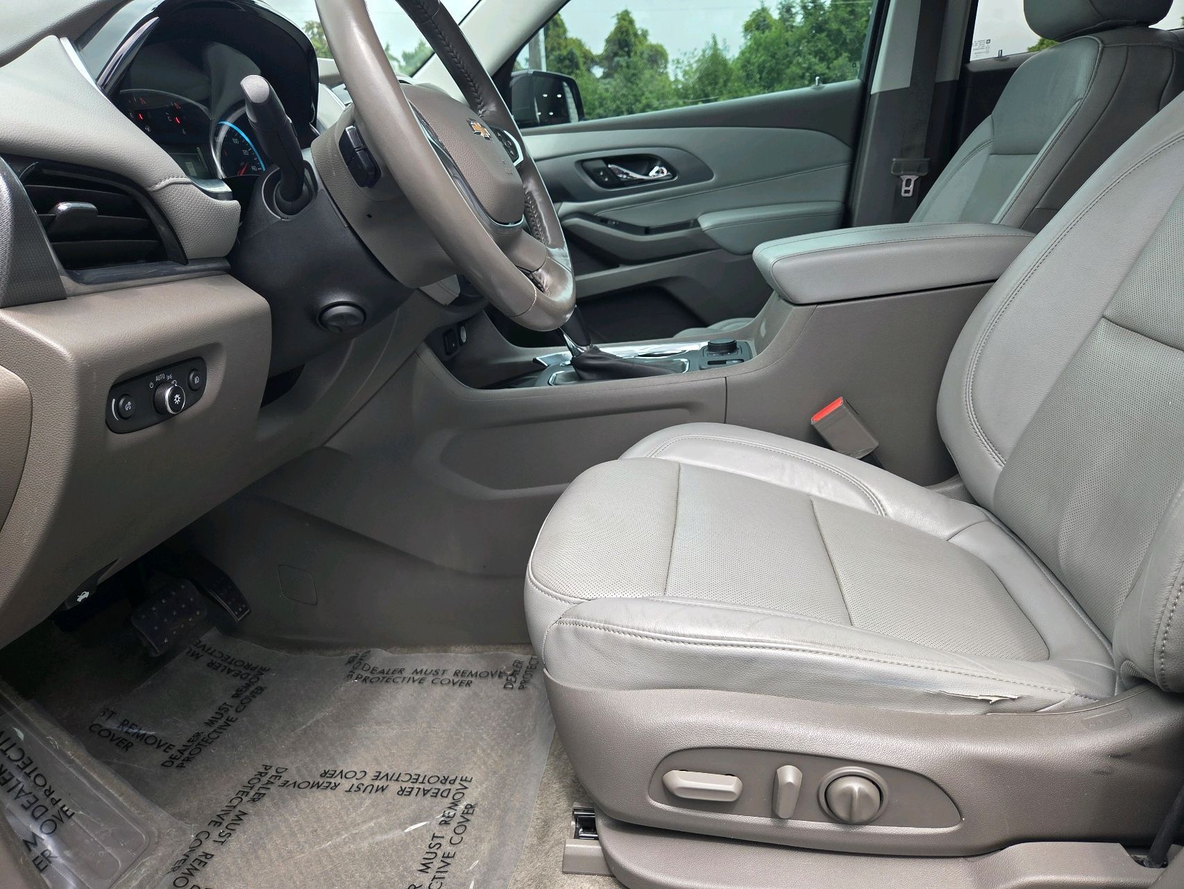 2013 Chevrolet Cruze LS photo 41