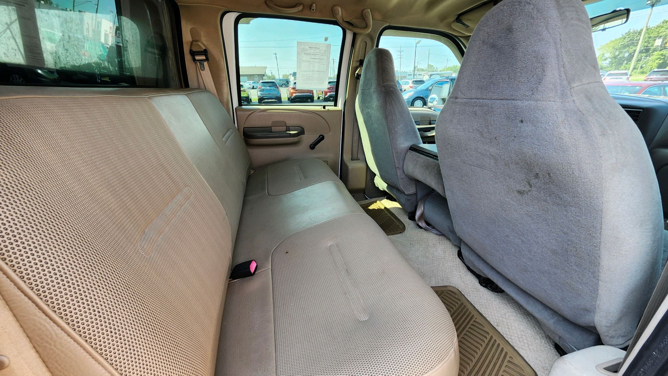 2002 Ford F-350 photo 24
