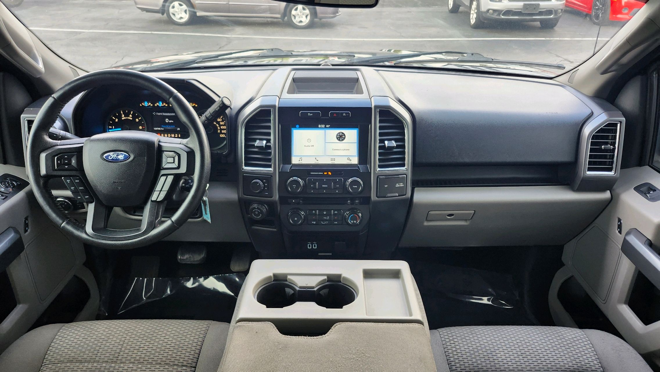 2015 Ford F-150 XLT photo 38