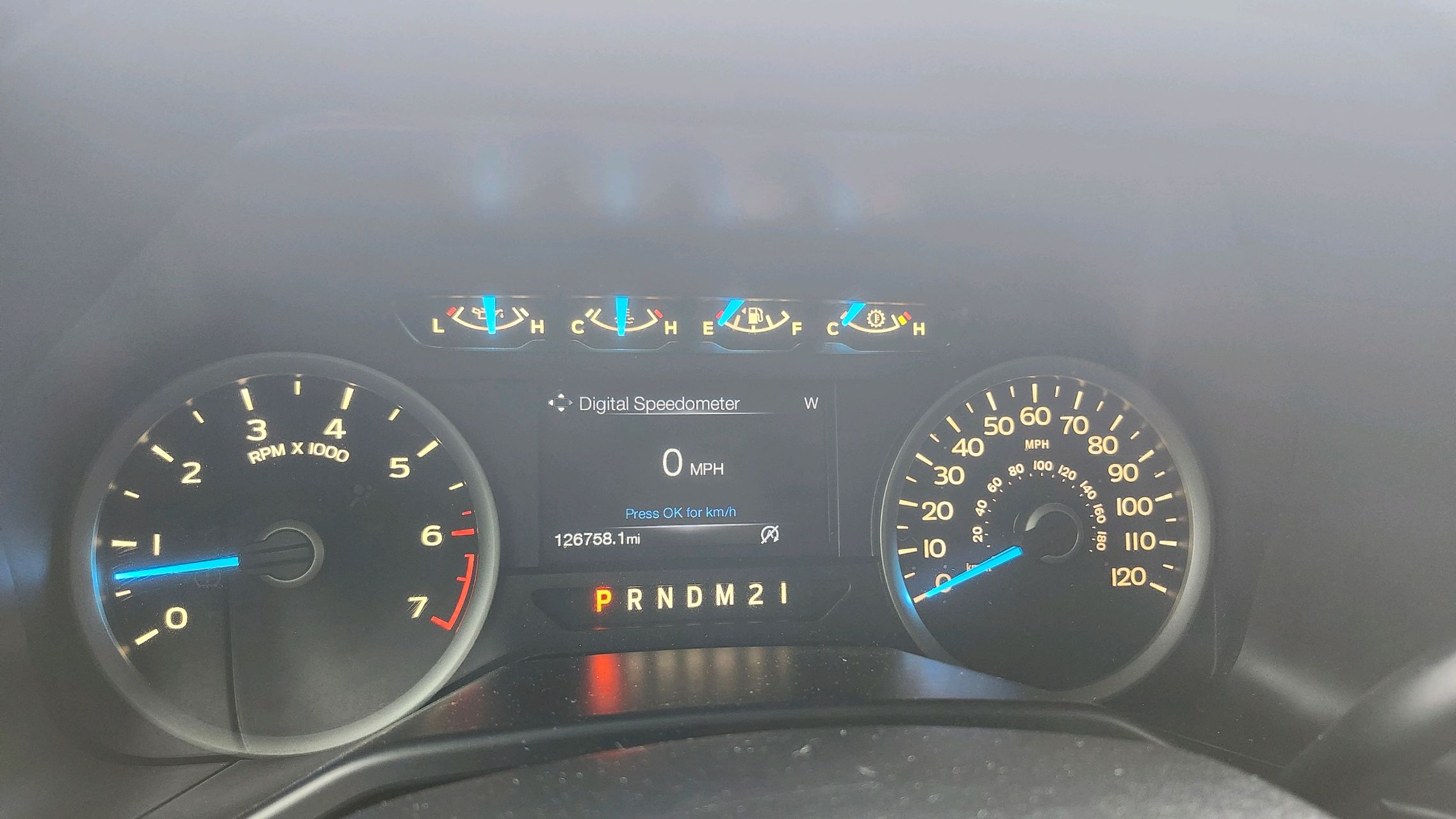 2015 Ford F-150 XLT photo 40