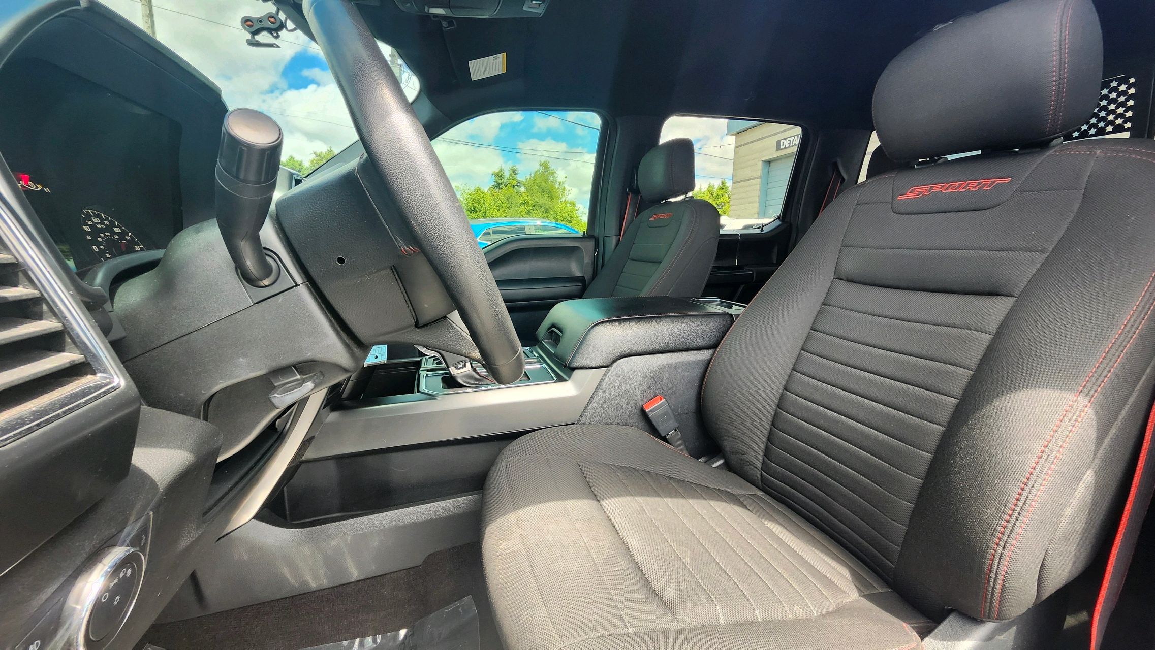 2015 Ford F-150 XLT photo 53