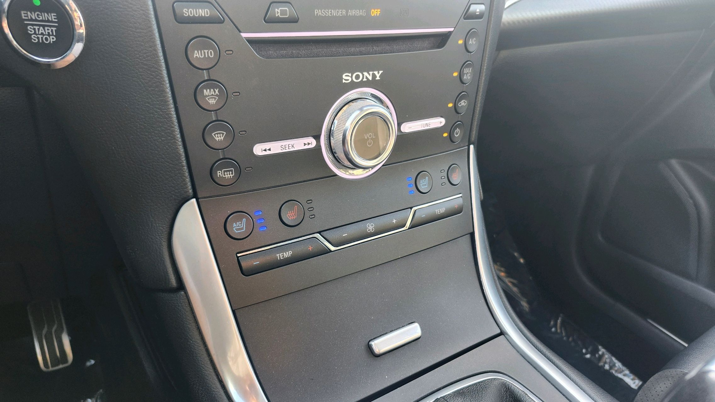 2019 Ford Edge SEL photo 30