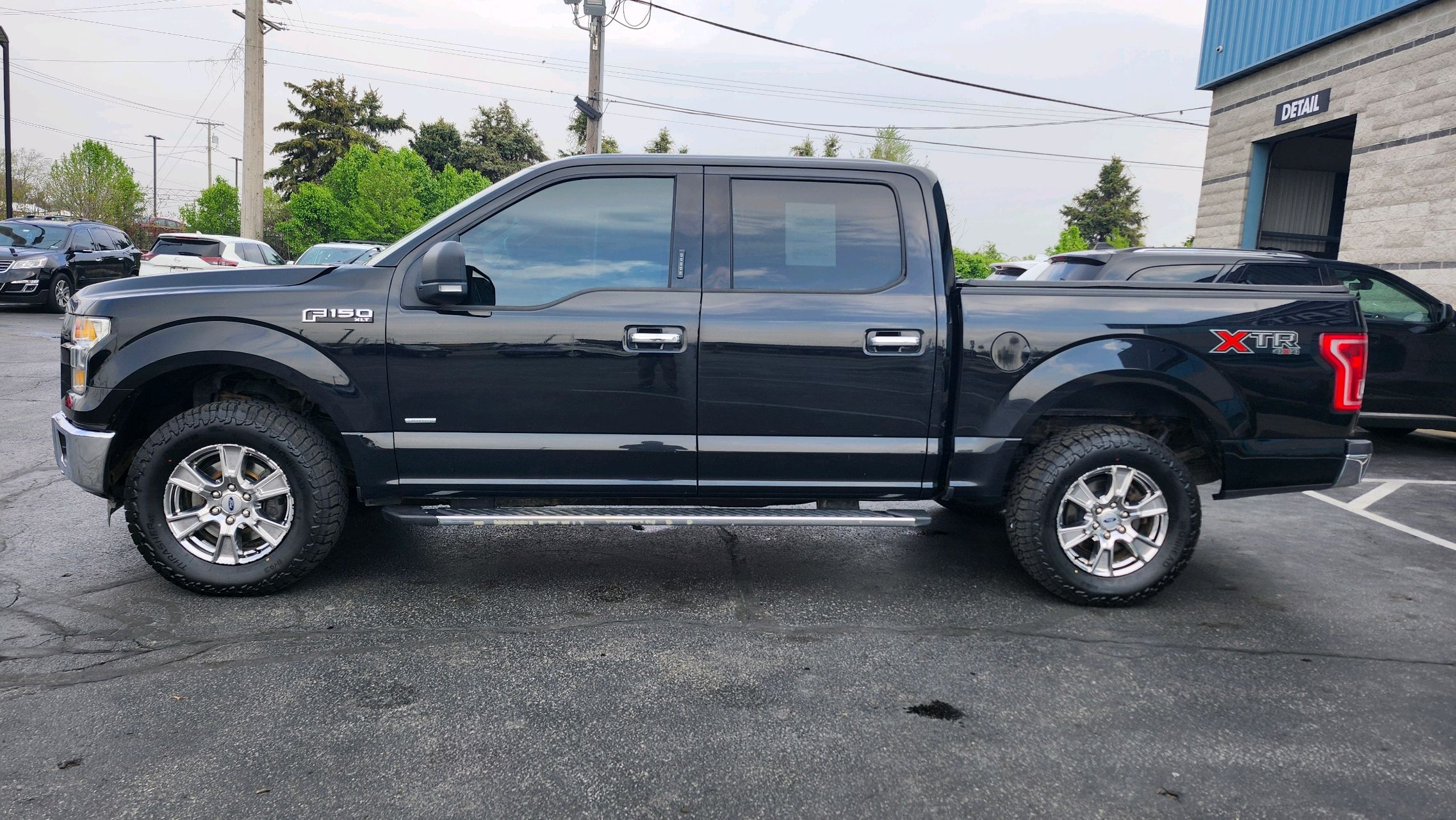 2015 Ford F-150 XLT photo 29