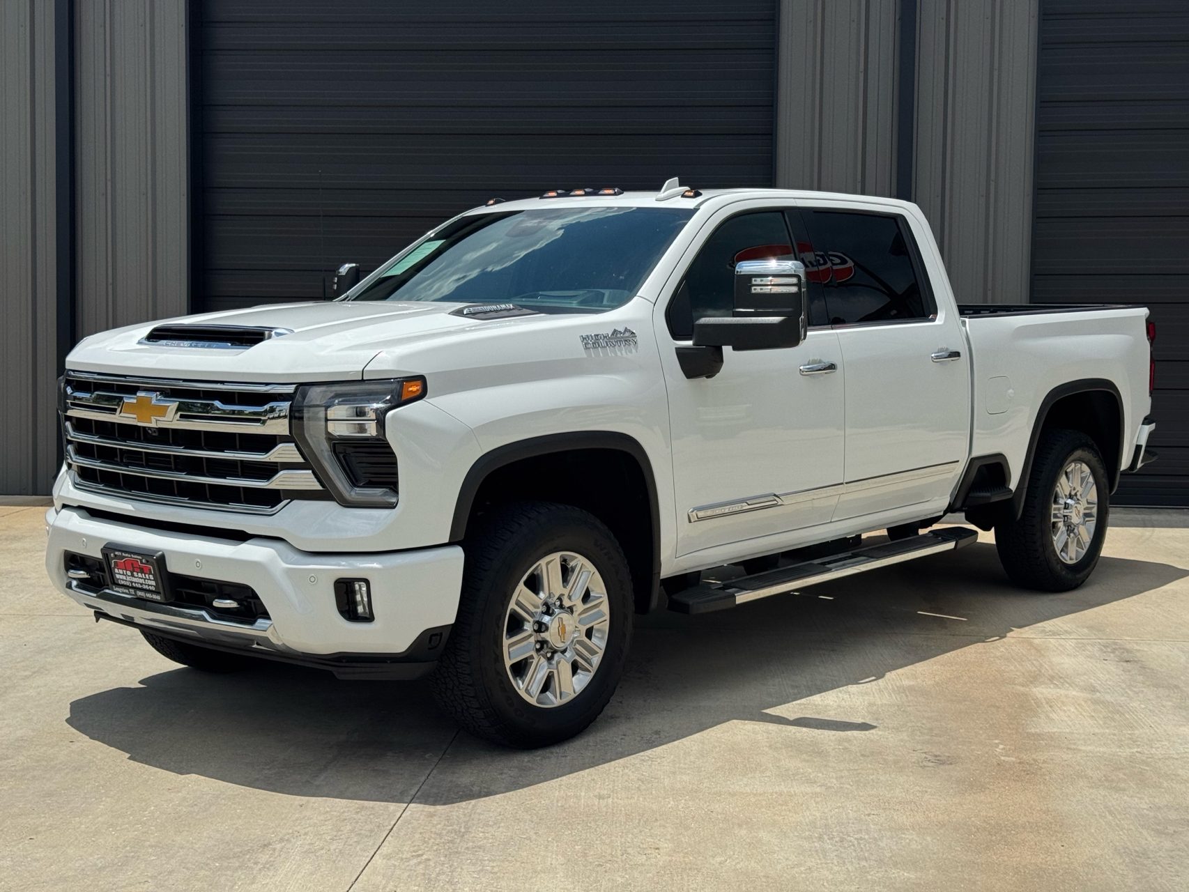 2025 Chevrolet Silverado HD High Country 4WD Crew Cab Standard Box's photo
