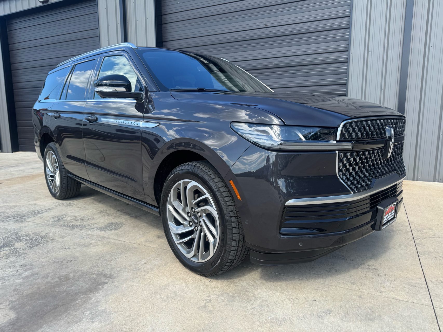 View vehicle photo 6