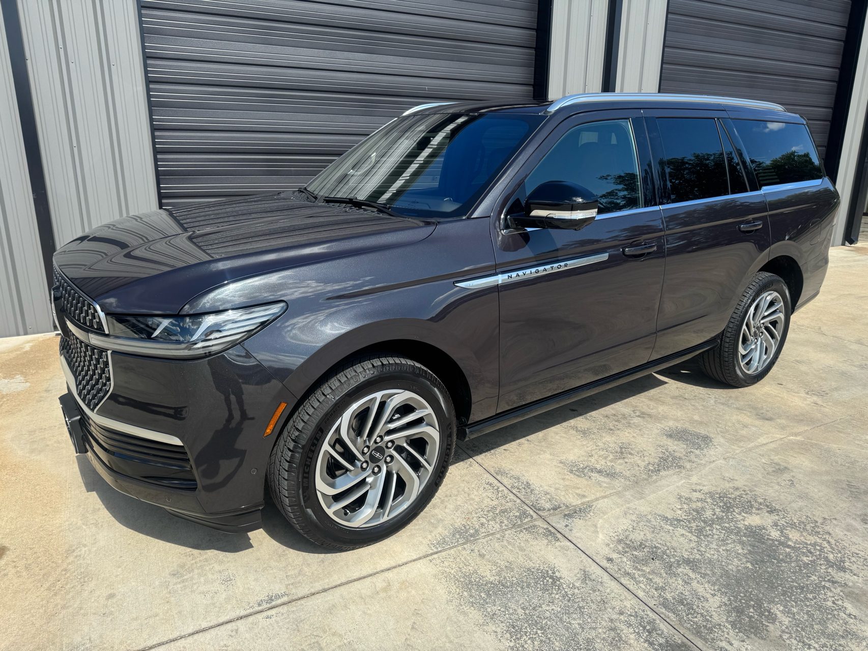 View vehicle photo 4