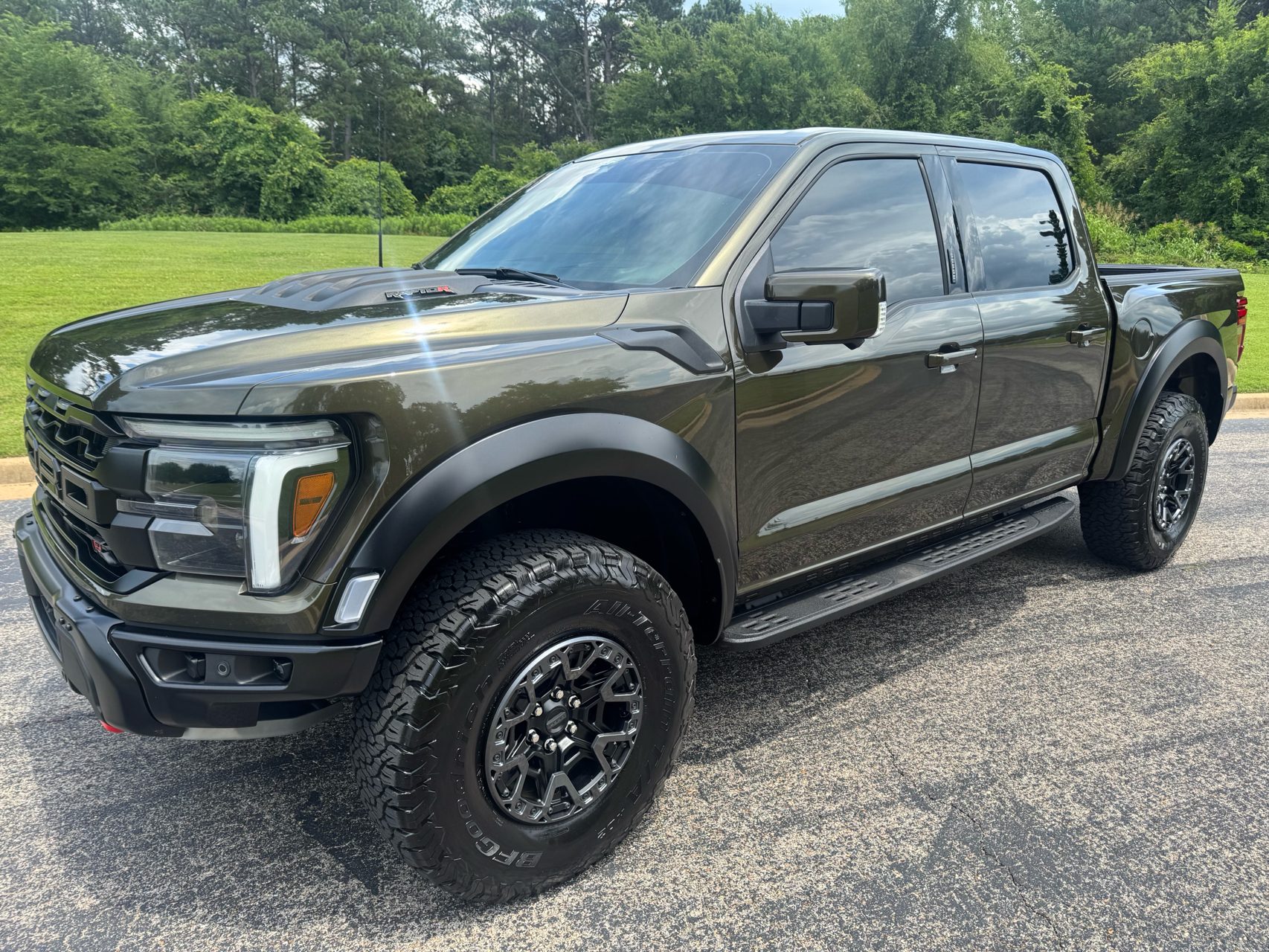 2024 Ford F-150 Raptor 4x4 SuperCrew 5-1/2 Box's photo