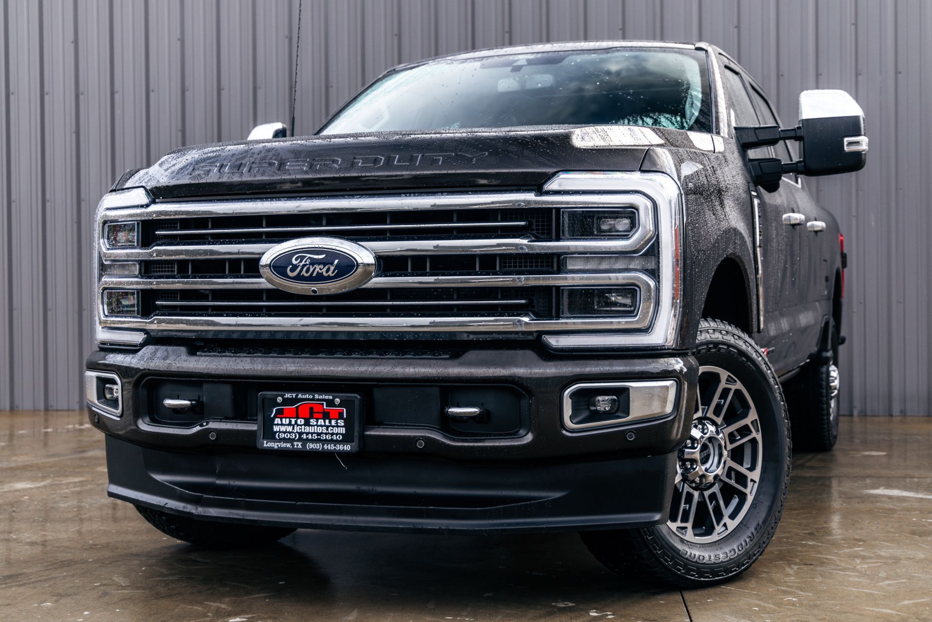 2024 Ford F-250 Super Duty Limited's photo