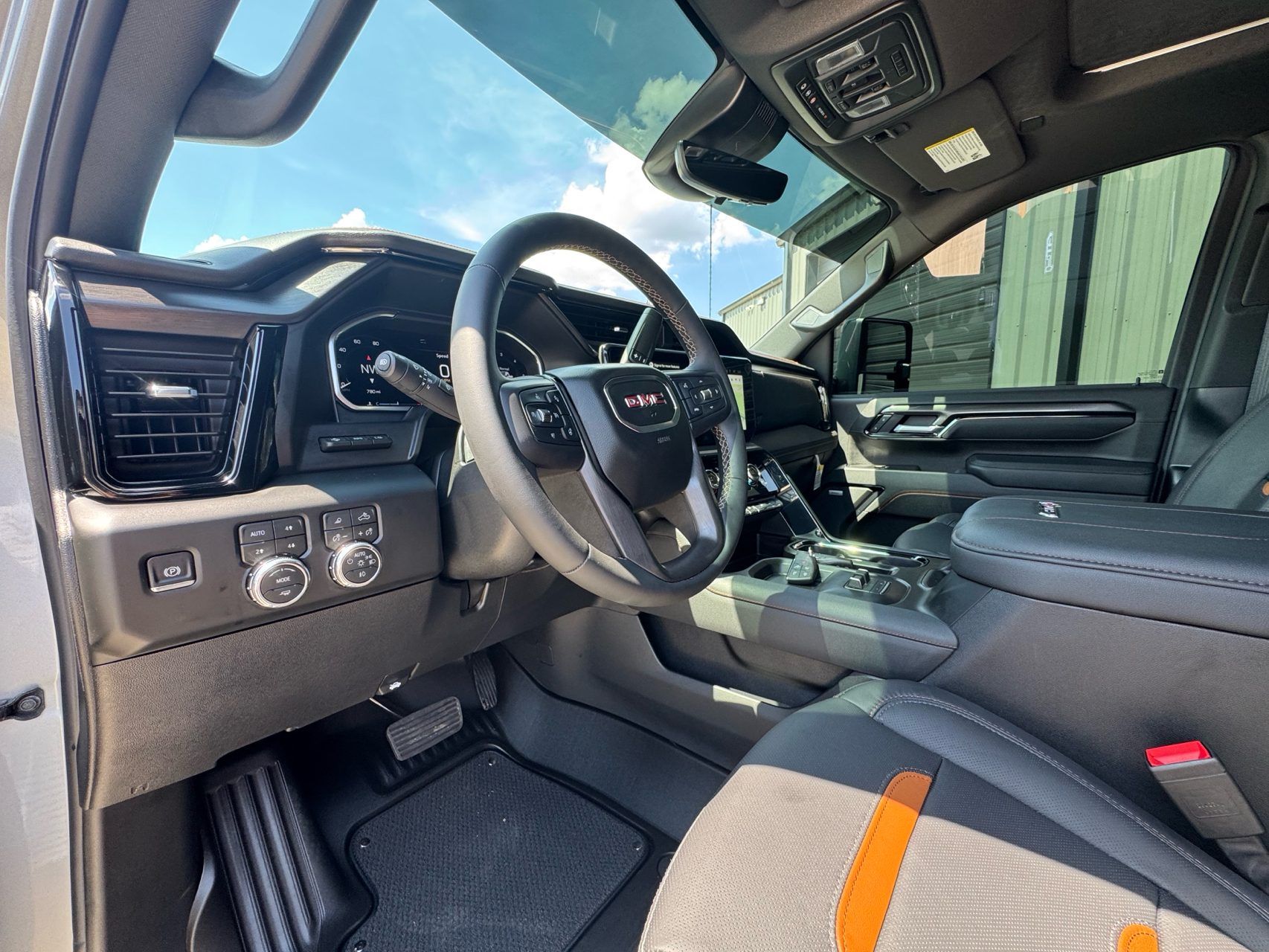 2026 GMC Sierra 2500HD AT4 - Photo 18