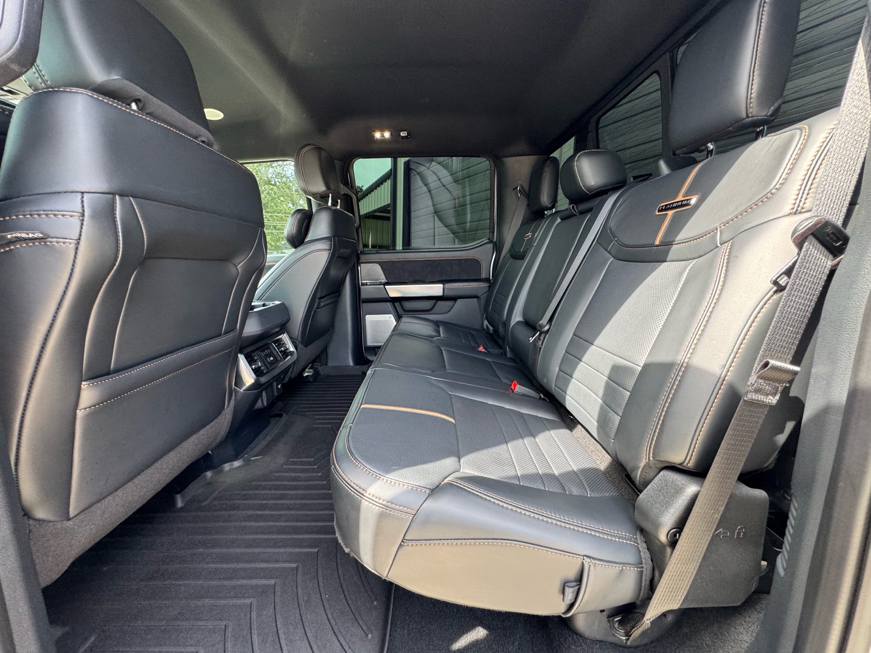 2023 Ford F-350 Super Duty Platinum - Photo 9