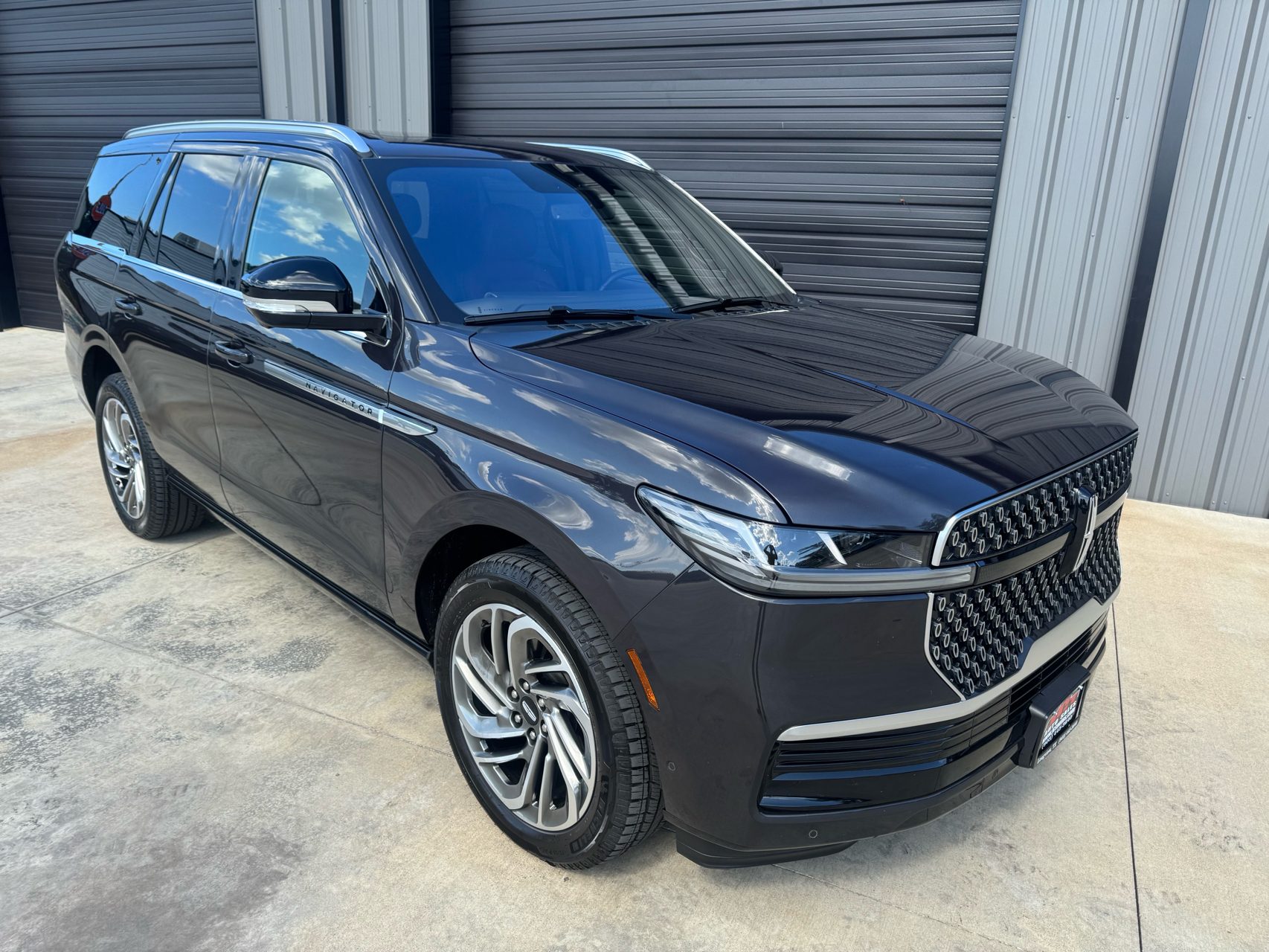 View vehicle photo 3