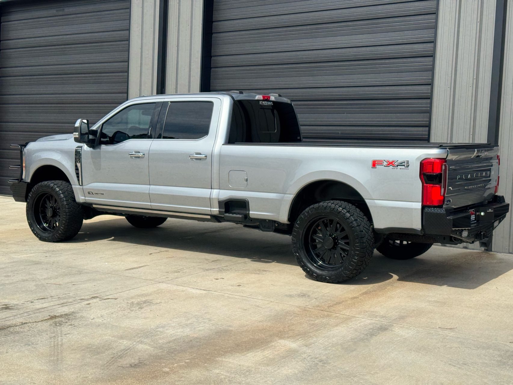 2023 Ford F-350 Super Duty Platinum - Photo 6