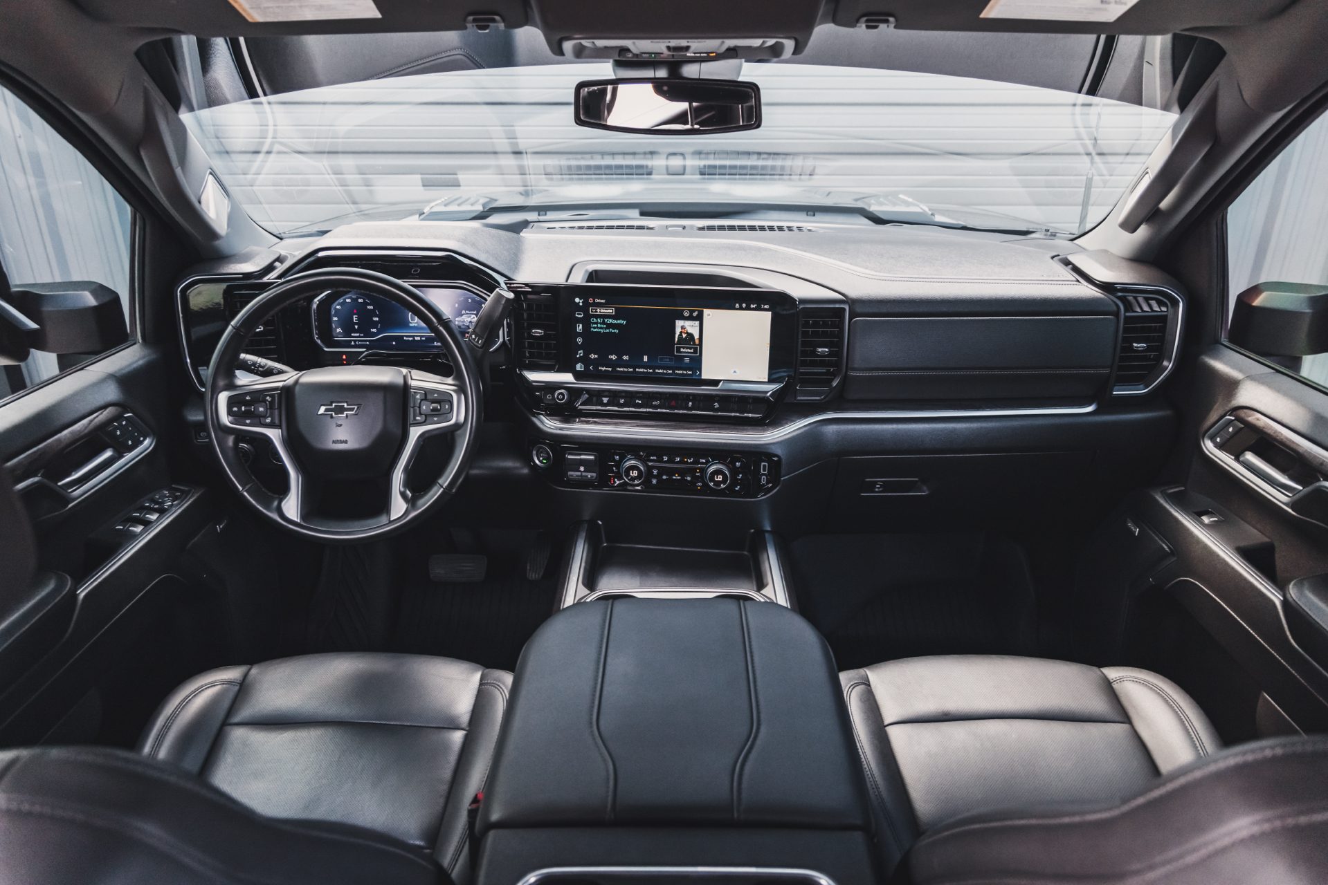 2024 Chevrolet Silverado 2500HD LTZ - Photo 8