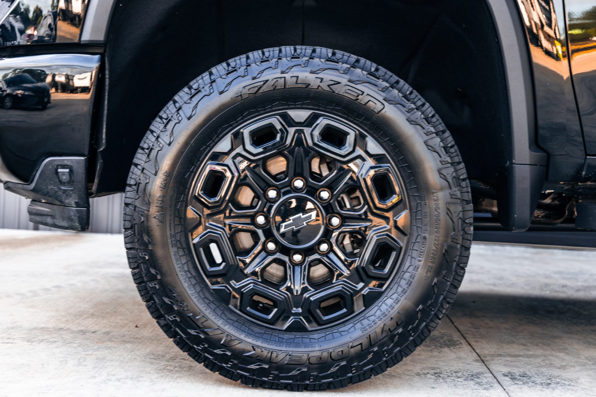 2024 Chevrolet Silverado 2500HD LTZ - Photo 6