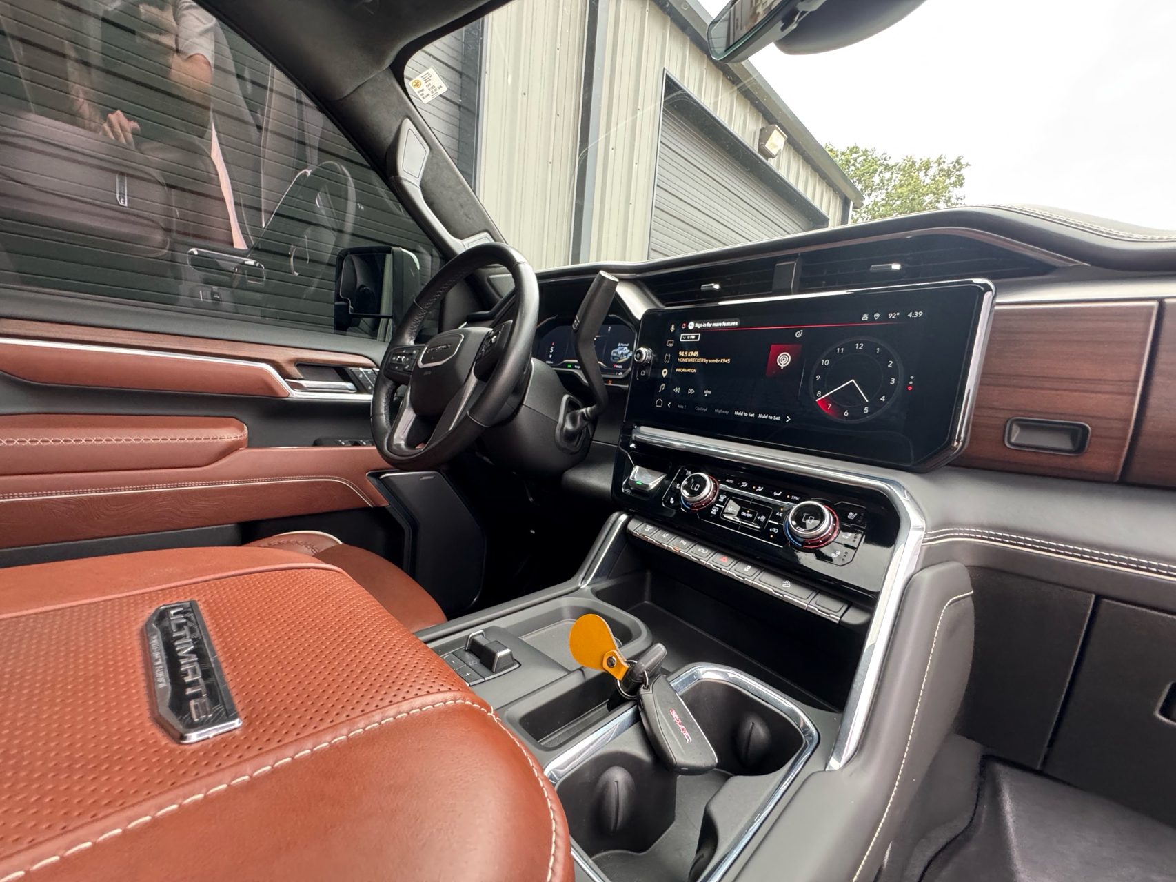 2025 GMC Sierra 2500HD Denali Ultimate - Photo 17