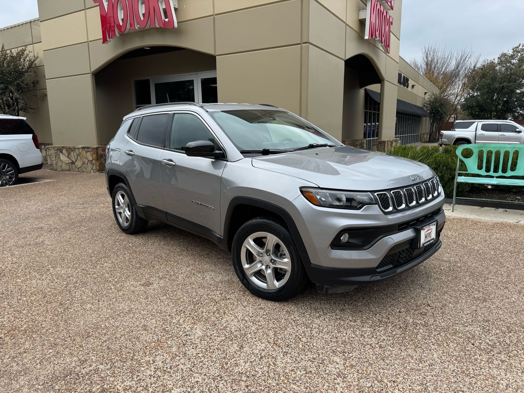 2023 Jeep Compass Latitude's photo