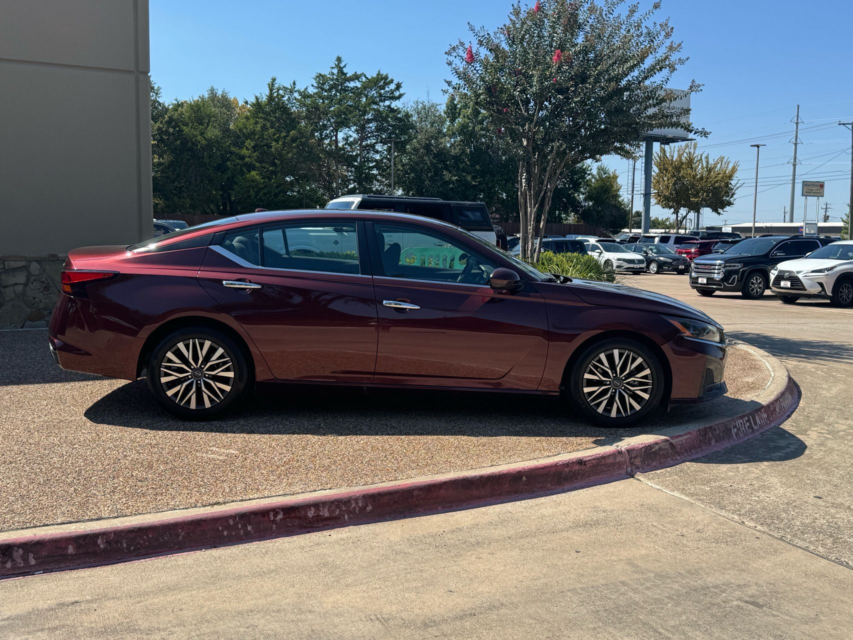 2023 Nissan Altima SV photo 7