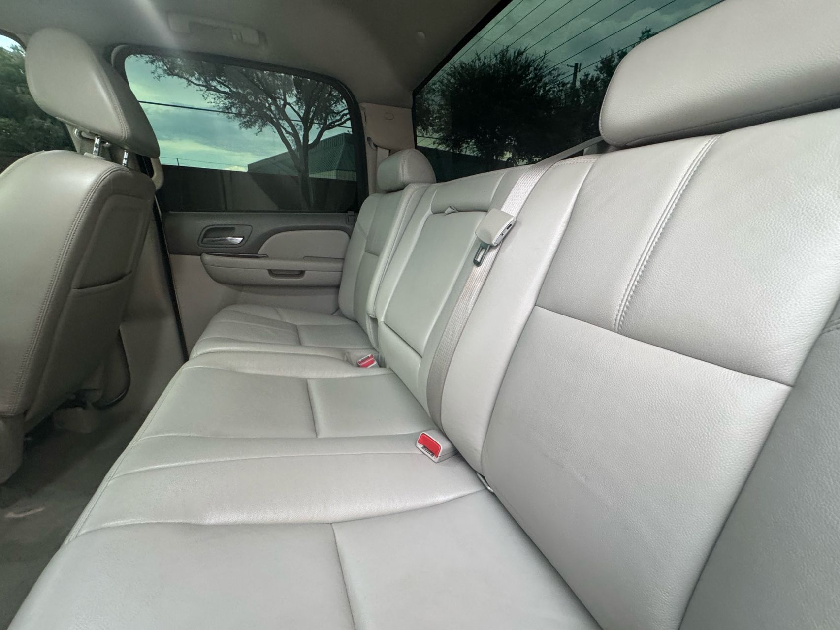 2009 Chevrolet Silverado 3500HD LTZ photo 28