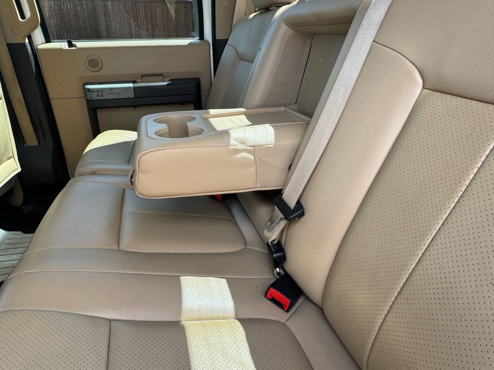 2013 Ford F-350 Lariat photo 29
