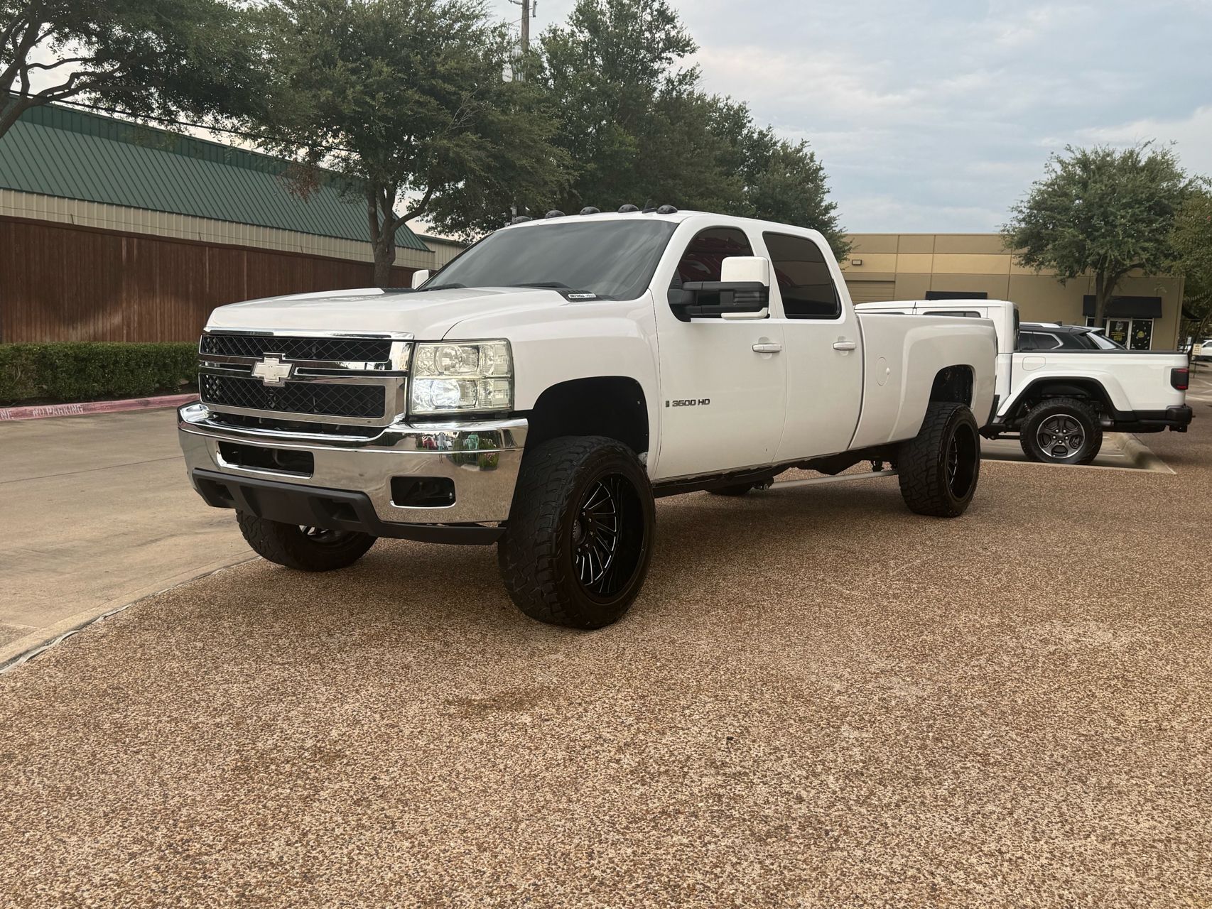2009 Chevrolet Silverado 3500HD LTZ photo 12