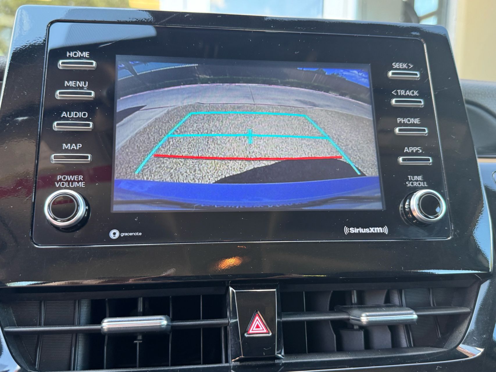 2022 Toyota Camry LE photo 19