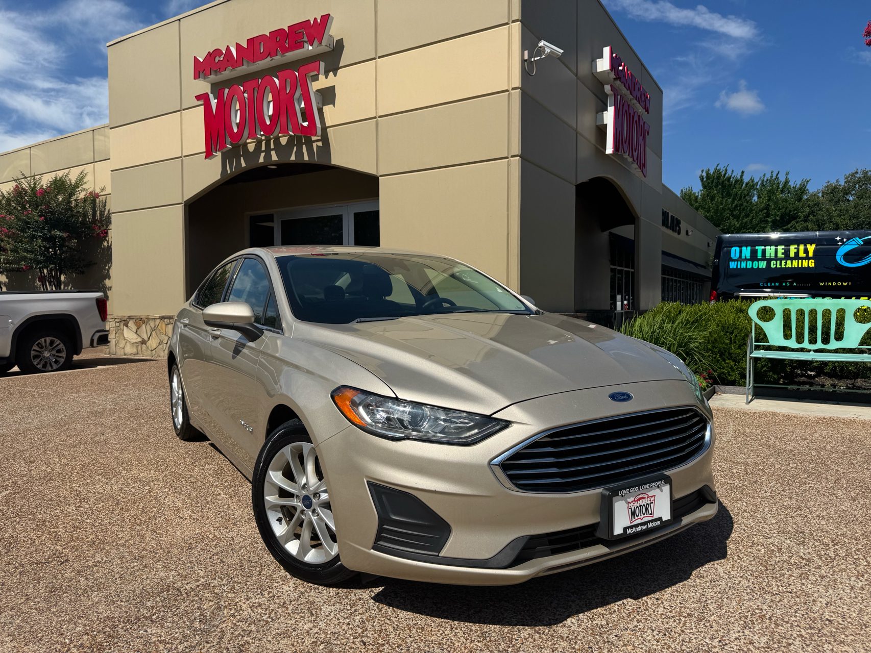 2019 Ford Fusion SE's photo