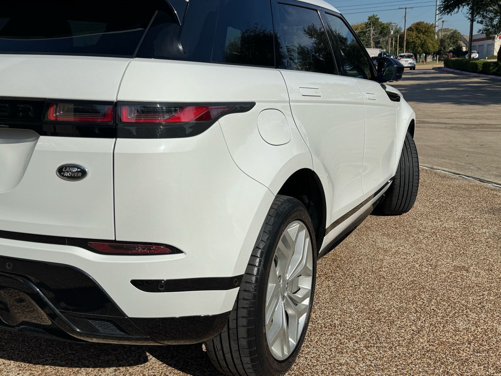 2021 Land Rover Range Rover Evoque R-Dynamic S photo 4