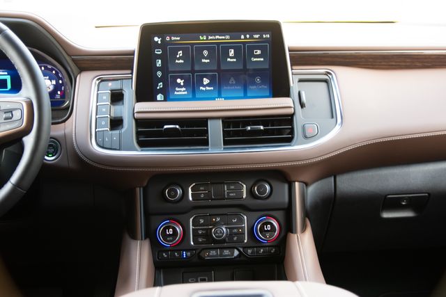 2024 Chevrolet Suburban High Country photo 31