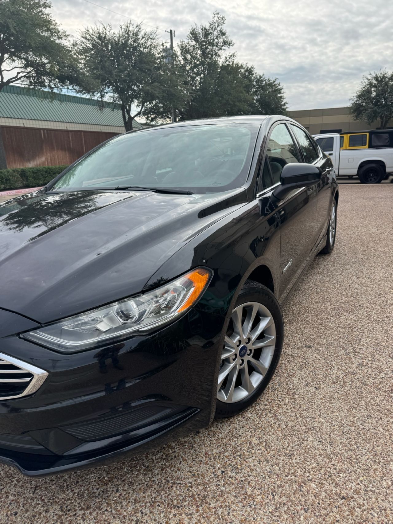 2017 Ford Fusion Hybrid S photo 2