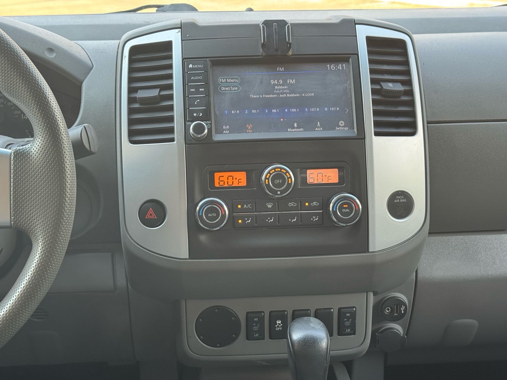 2021 Nissan Frontier Crew Cab SV photo 23