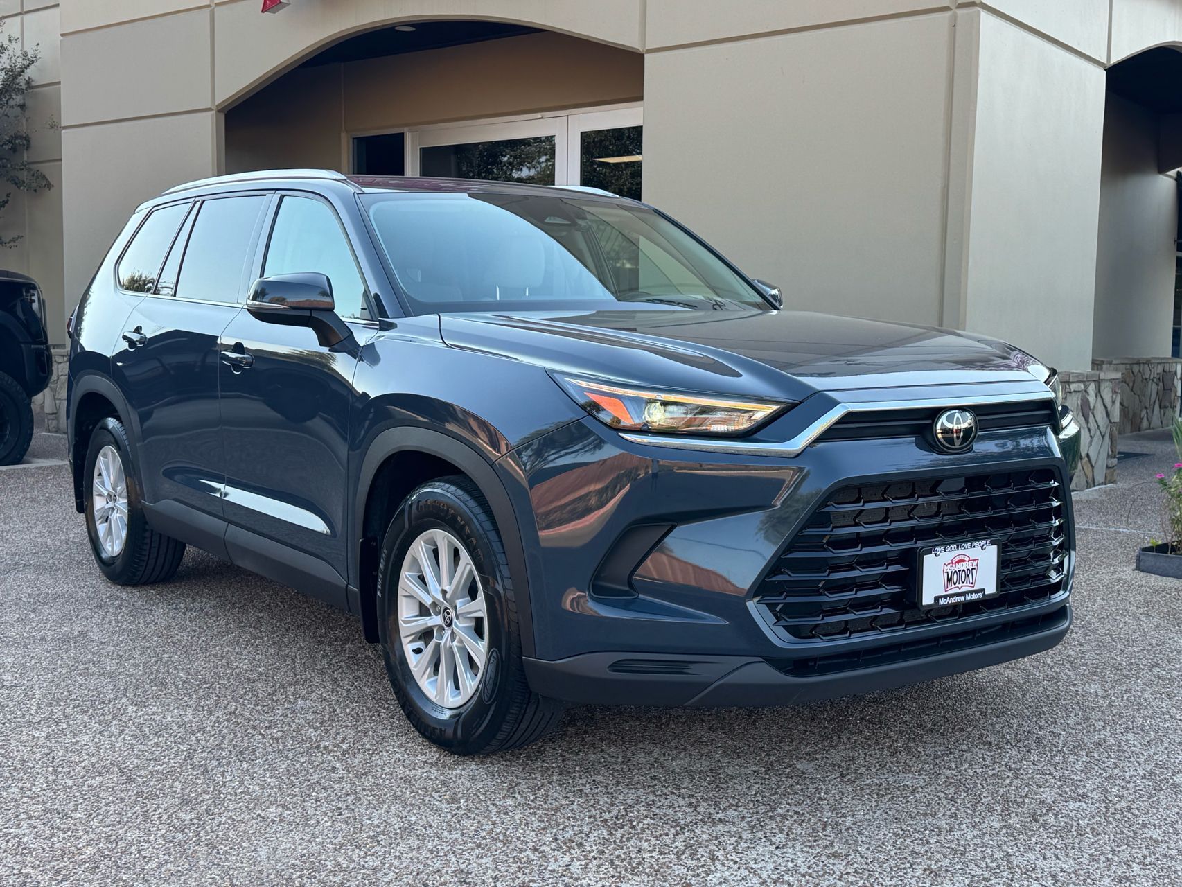 2024 Toyota Grand Highlander XLE's photo