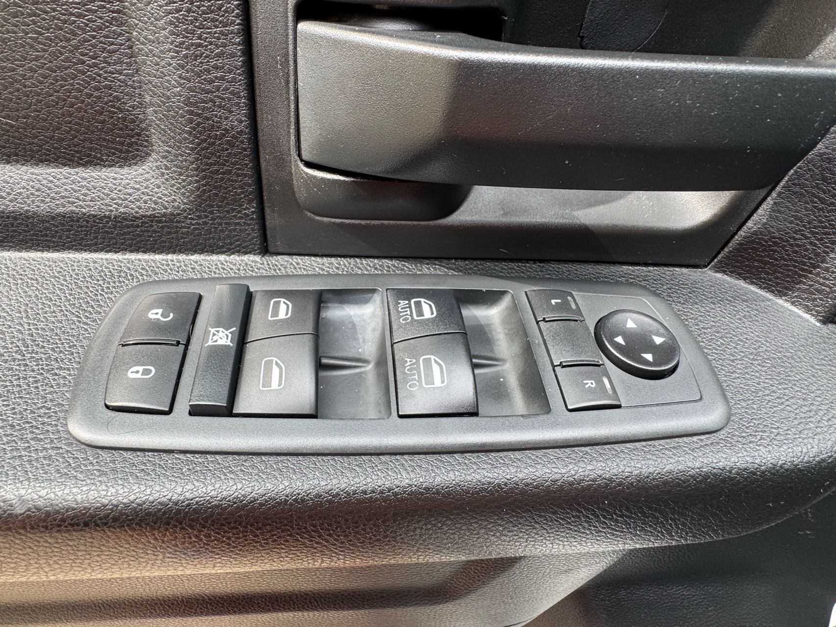 2020 Ram 2500 Tradesman photo 17